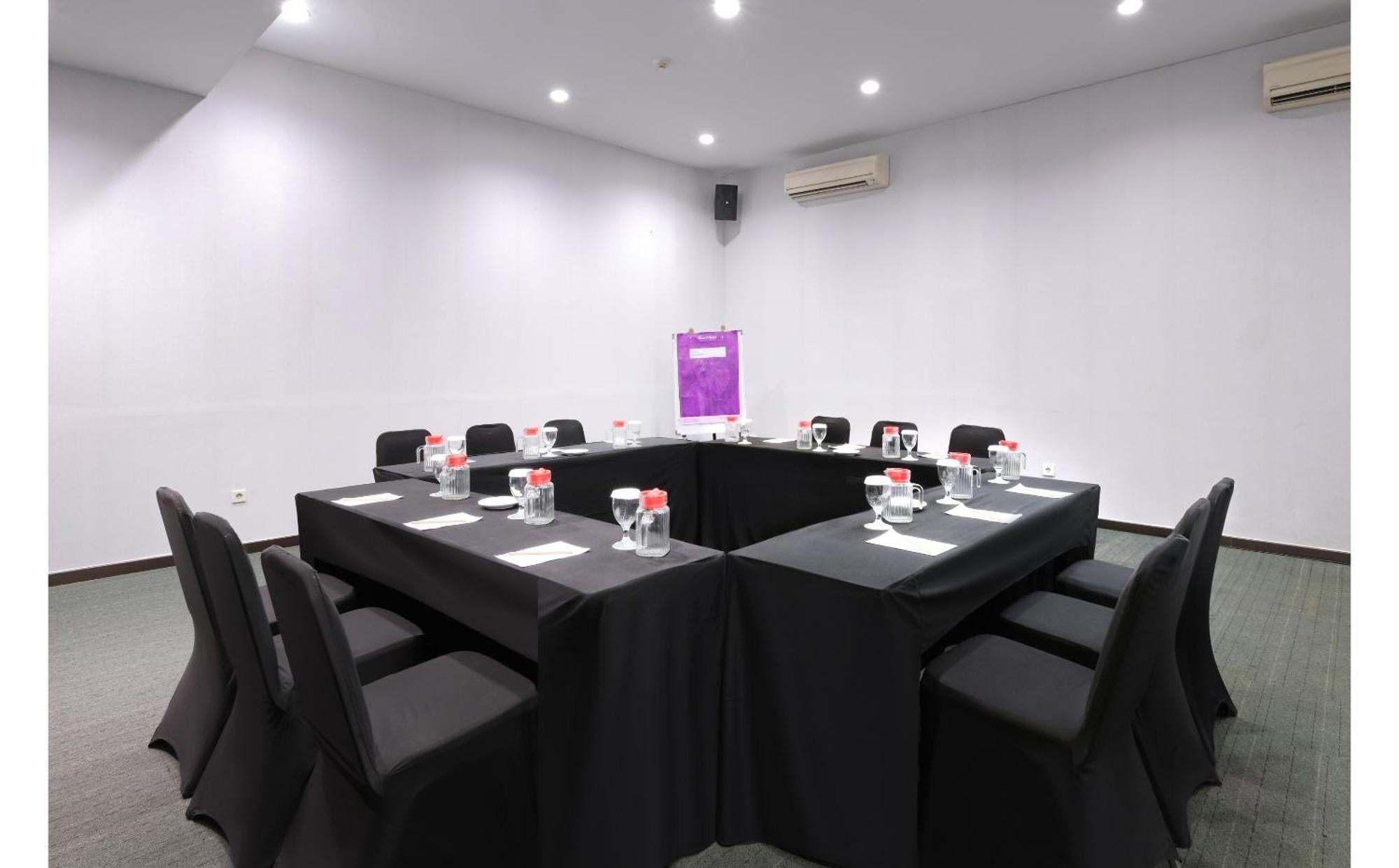 Quest Hotel Simpang Lima - Semarang By Aston Exterior foto