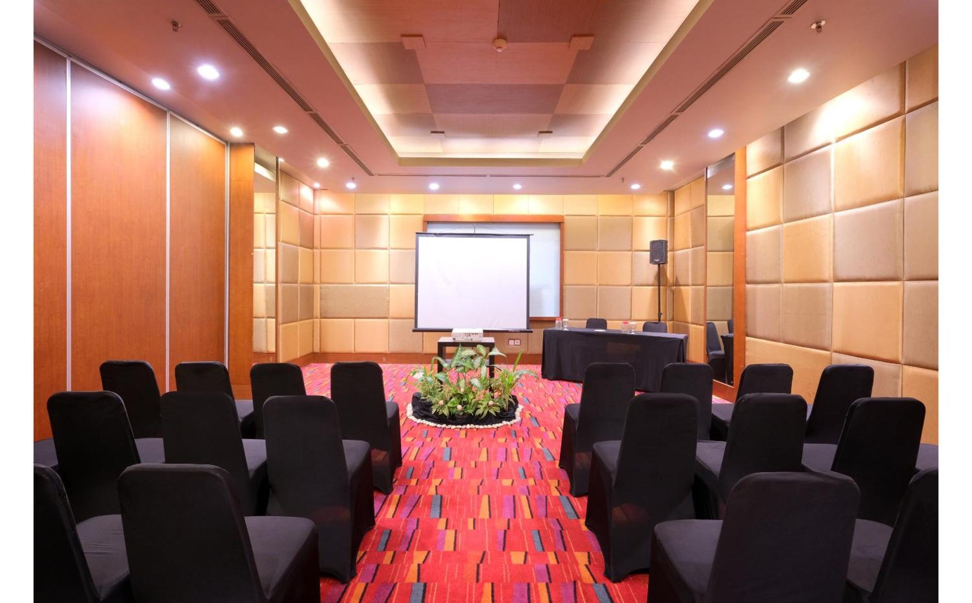 Quest Hotel Simpang Lima - Semarang By Aston Exterior foto
