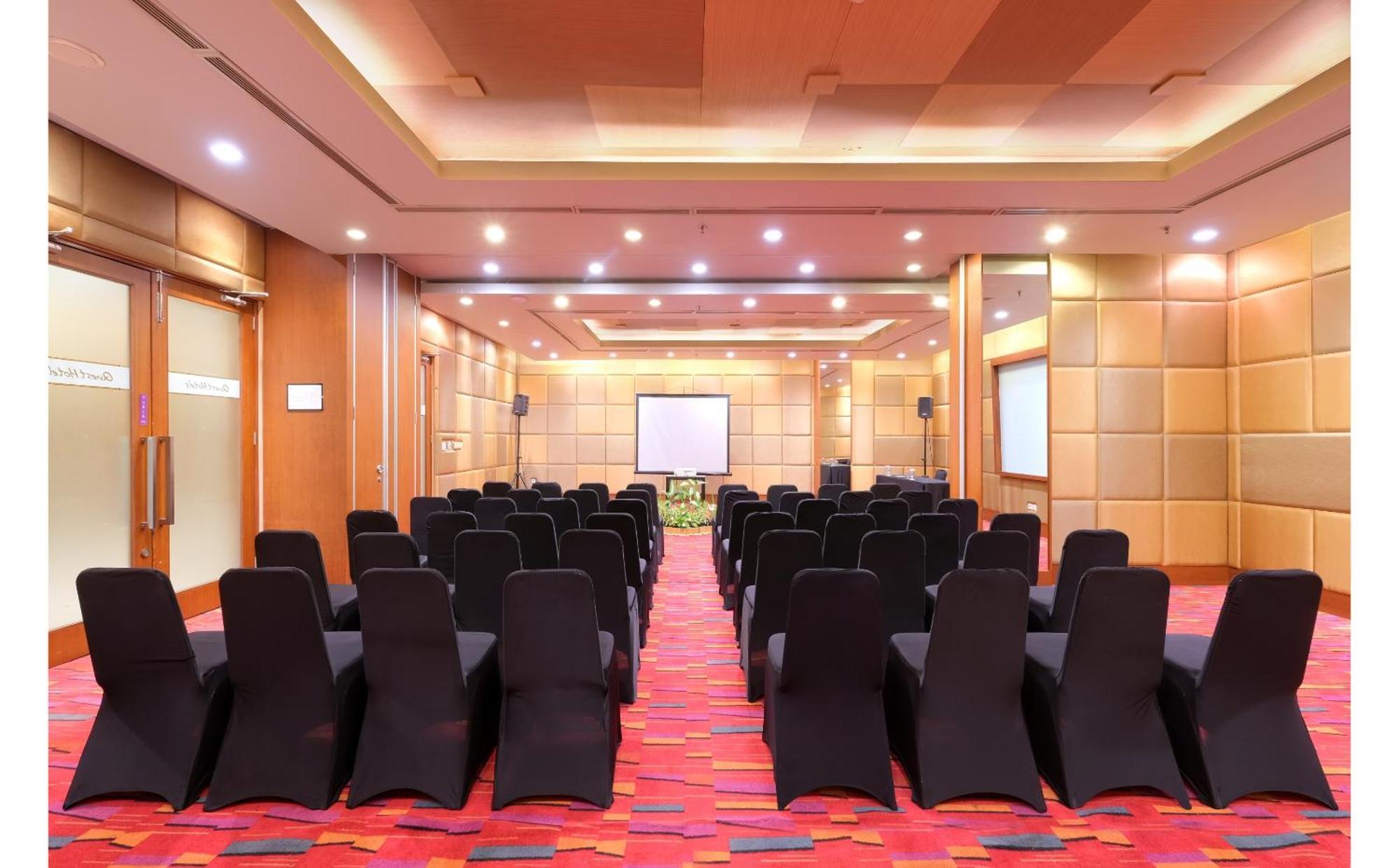 Quest Hotel Simpang Lima - Semarang By Aston Exterior foto