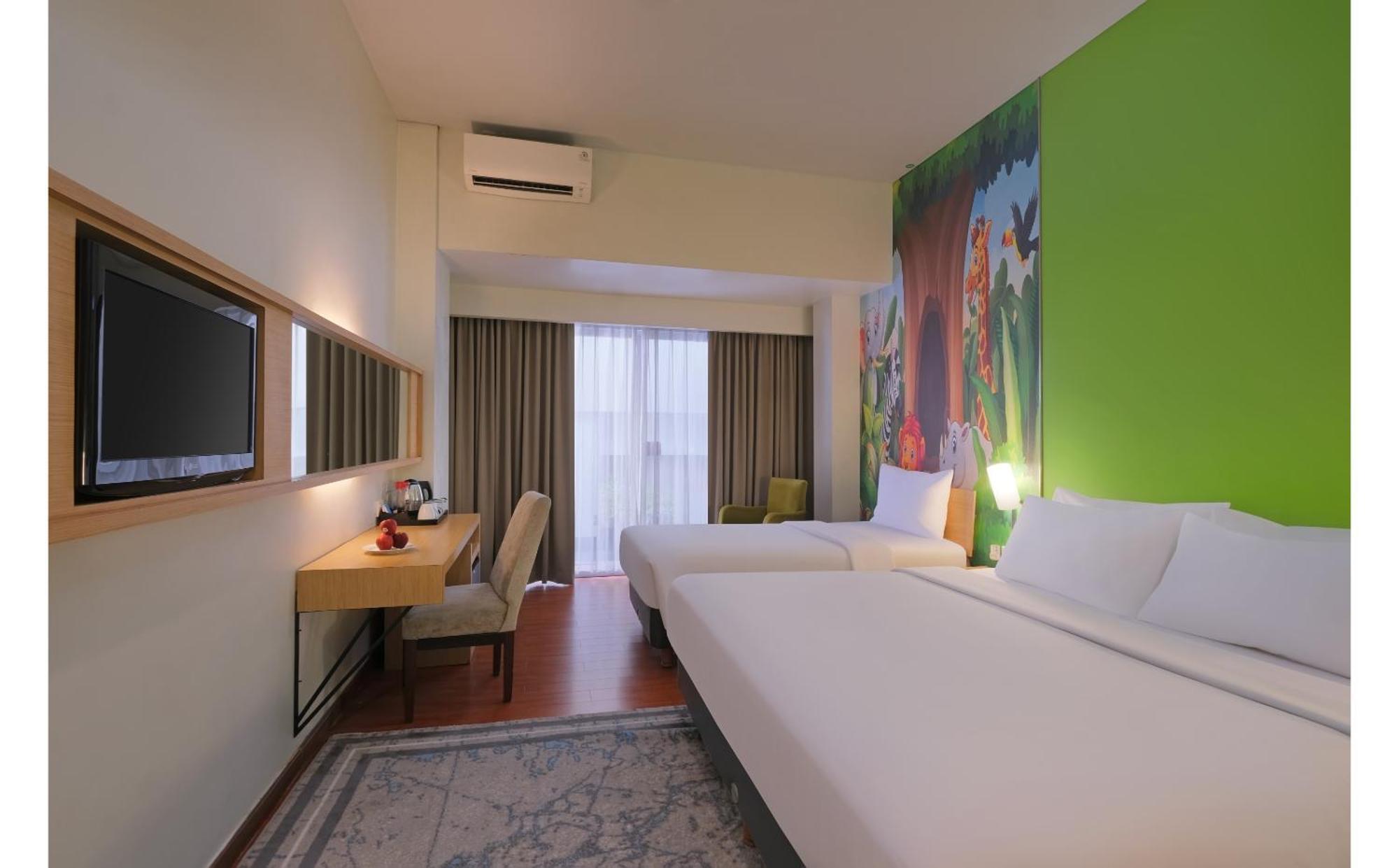 Quest Hotel Simpang Lima - Semarang By Aston Exterior foto
