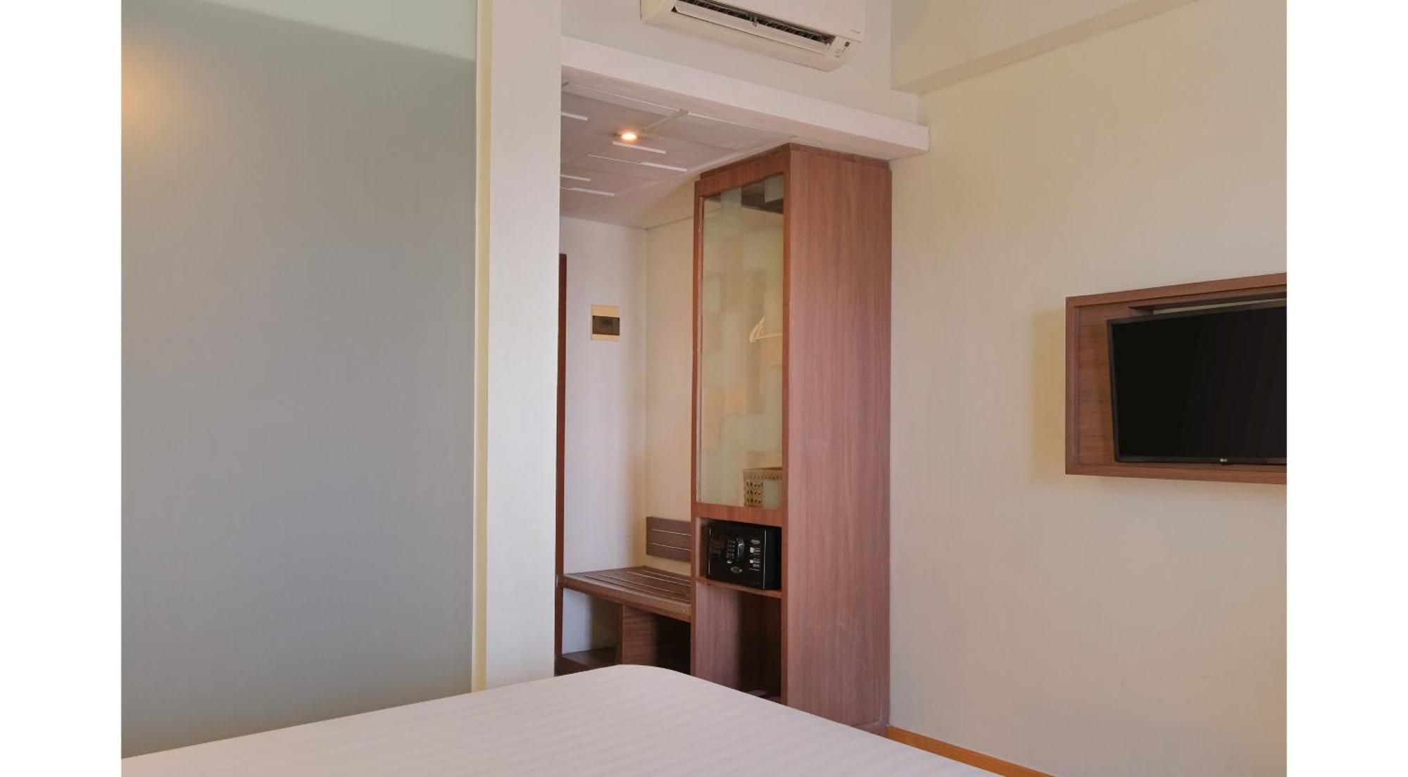 Quest Hotel Simpang Lima - Semarang By Aston Habitación foto