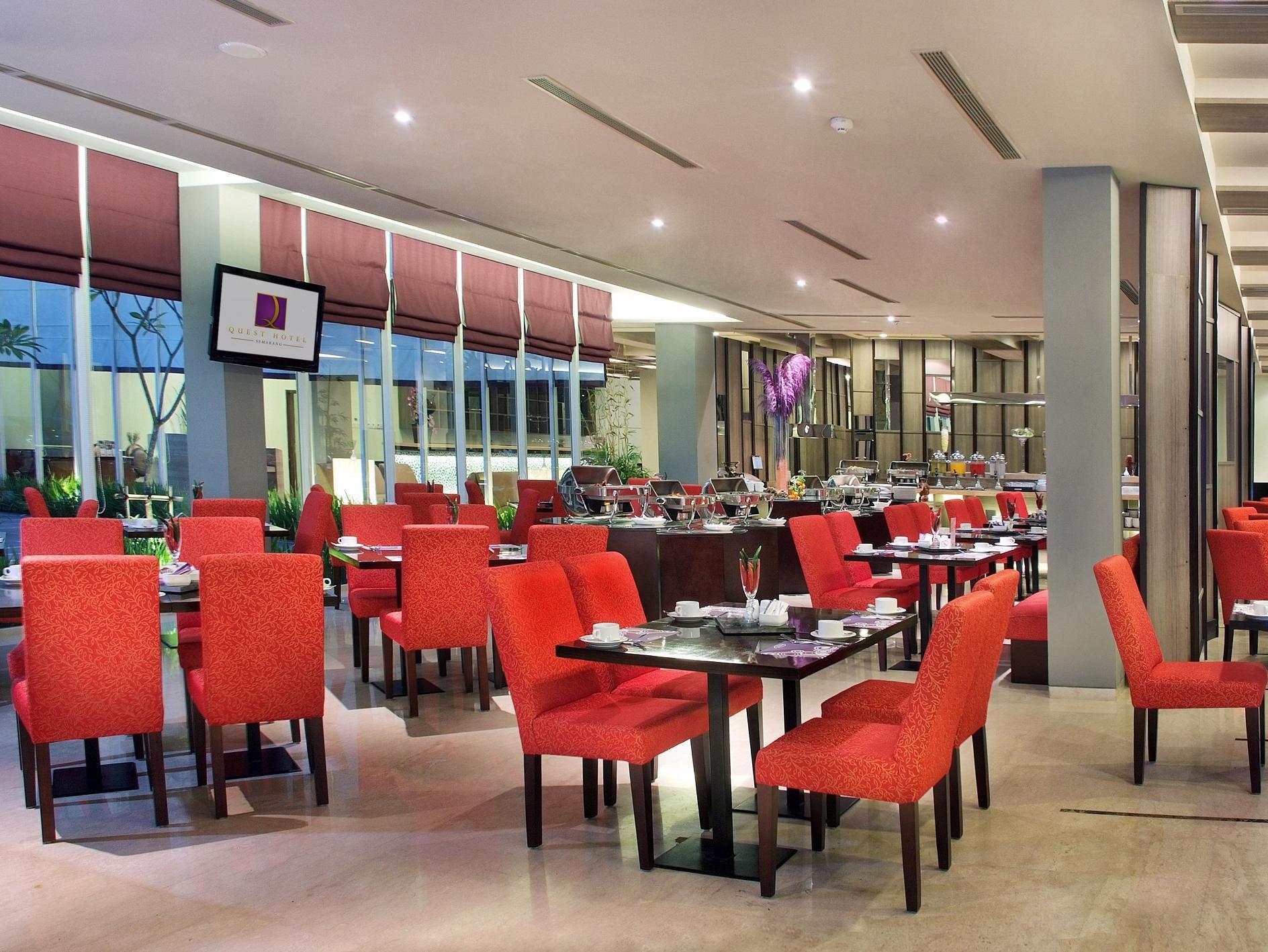 Quest Hotel Simpang Lima - Semarang By Aston Restaurante foto
