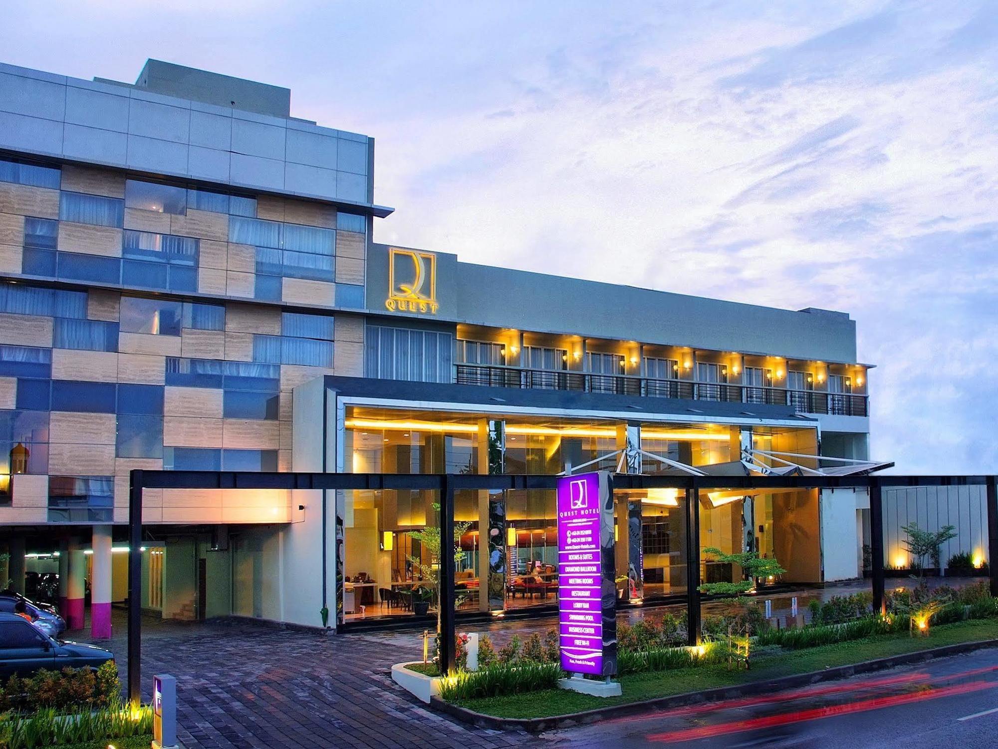 Quest Hotel Simpang Lima - Semarang By Aston Exterior foto